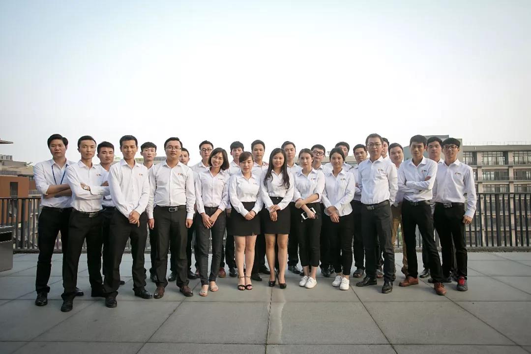 愚人節，我承認我們輸了。